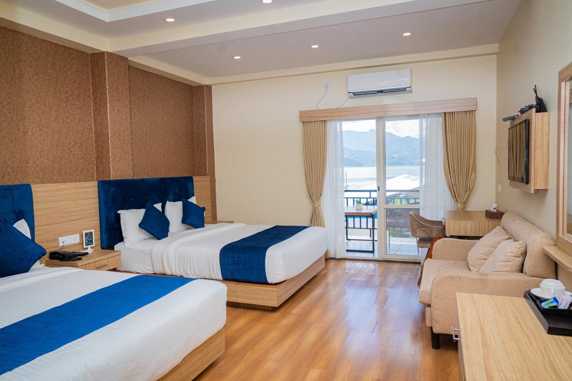 Majestic Lake Front Hotel & Suites Pokhara Eksteriør bilde